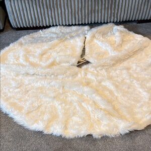 Faux Fur Christmas Tree Skirt